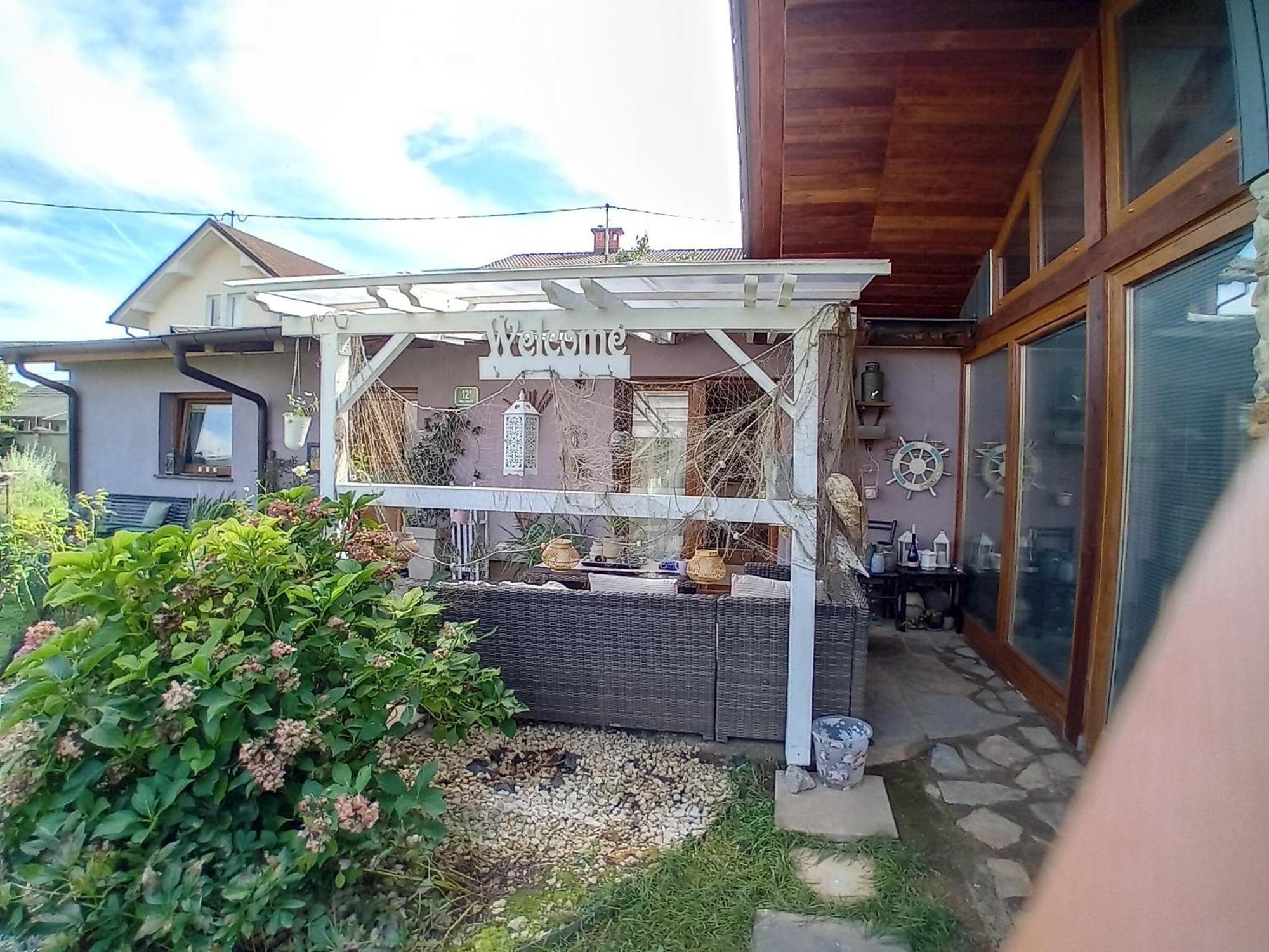 Rose Room 40M2 With Terrace 25M2 In Greeny Area For 4 Person Ljubljana Bagian luar foto