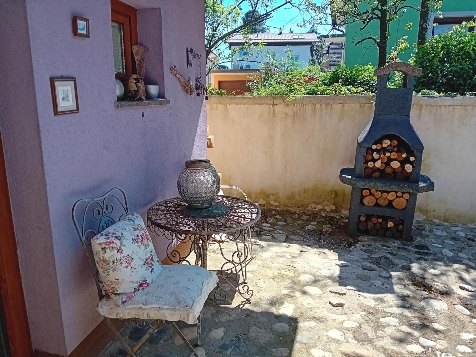 Rose Room 40M2 With Terrace 25M2 In Greeny Area For 4 Person Ljubljana Bagian luar foto